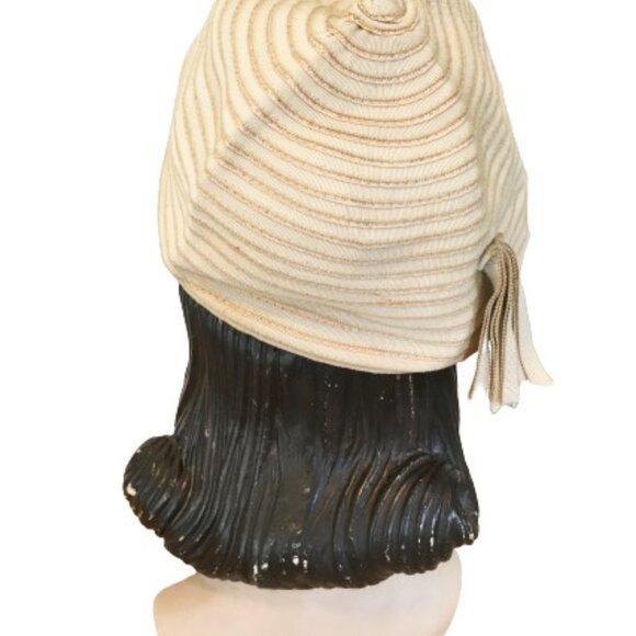1960s Vintage Beige Cloche or Beret Hat - Picture 3 of 5